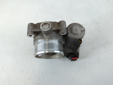 2013-2016 Ford Escape Throttle Body P/N:CM5E 9F991 AD Fits Fits 2012 2013 2014 2015 2016 2017 OEM Used Auto Parts
