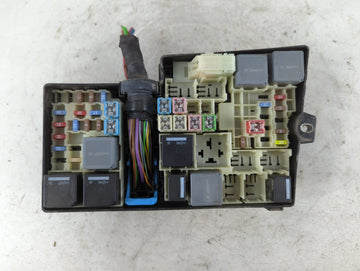 2013-2016 Ford Escape Fusebox Fuse Box Panel Relay Module P/N:E00027328 AV6T-14A142-AB Fits Fits 2013 2014 2015 2016 OEM Used Auto Parts