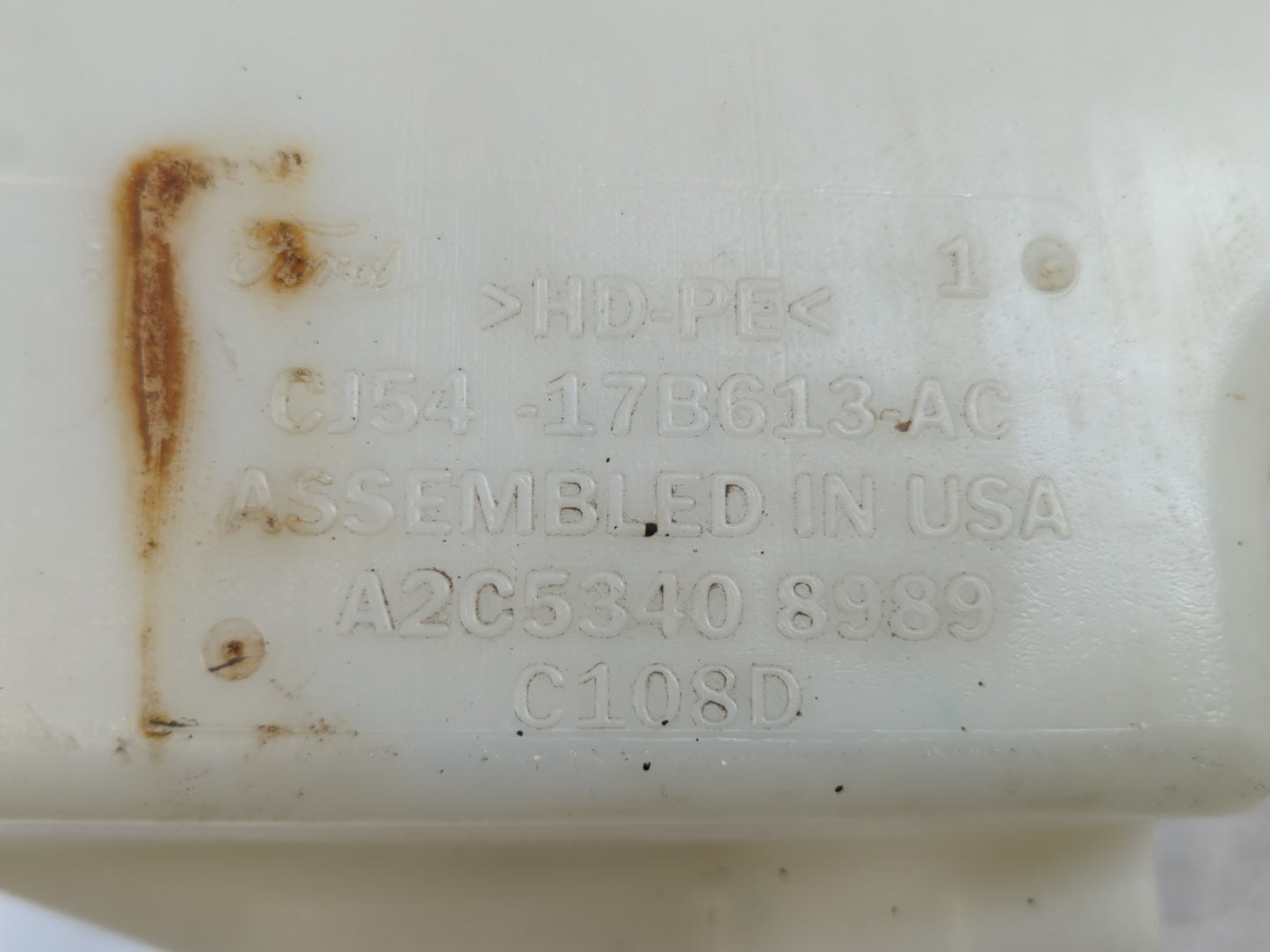 2013-2014 Ford Escape Windshield Washer Fluid Reservoir Bottle Oem 819917 - Oemusedautoparts1.com