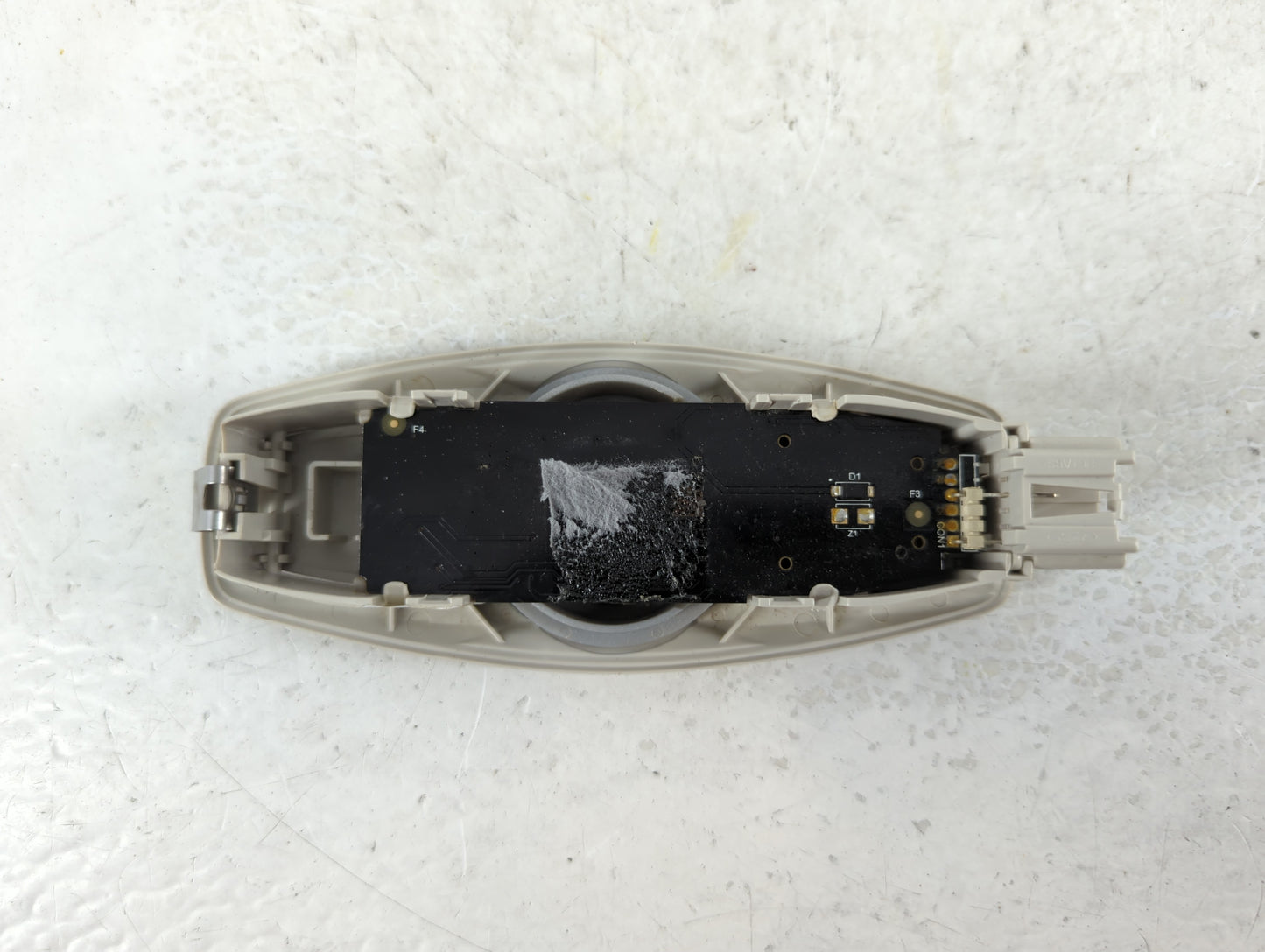 2013-2014 Ford Escape Overhead Roof Console Interior Dome Light - Oemusedautoparts1.com