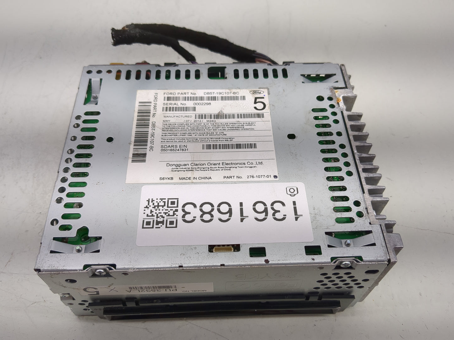2013 Ford Explorer Radio AM FM Cd Player Receiver Replacement P/N:DB5T-19C107-BC Fits OEM Used Auto Parts - Oemusedautoparts