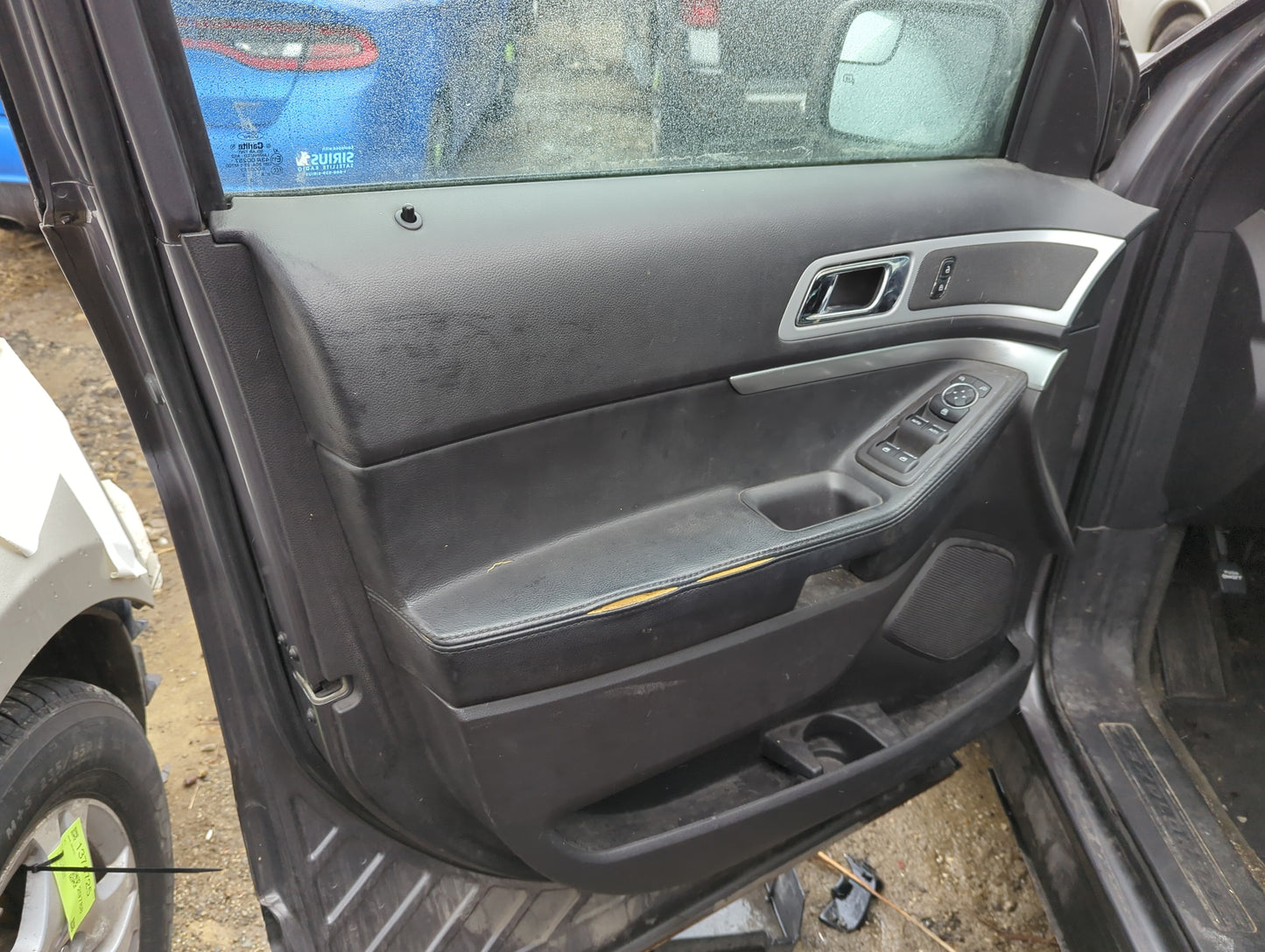 2013 Ford Explorer Front Left Driver Interior Door Panel Trim - Oemusedautoparts1.com