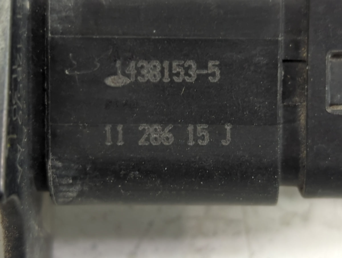 2013-2015 Ford Explorer Mass Air Flow Meter Maf Sensor 1396868 - Oemusedautoparts1.com