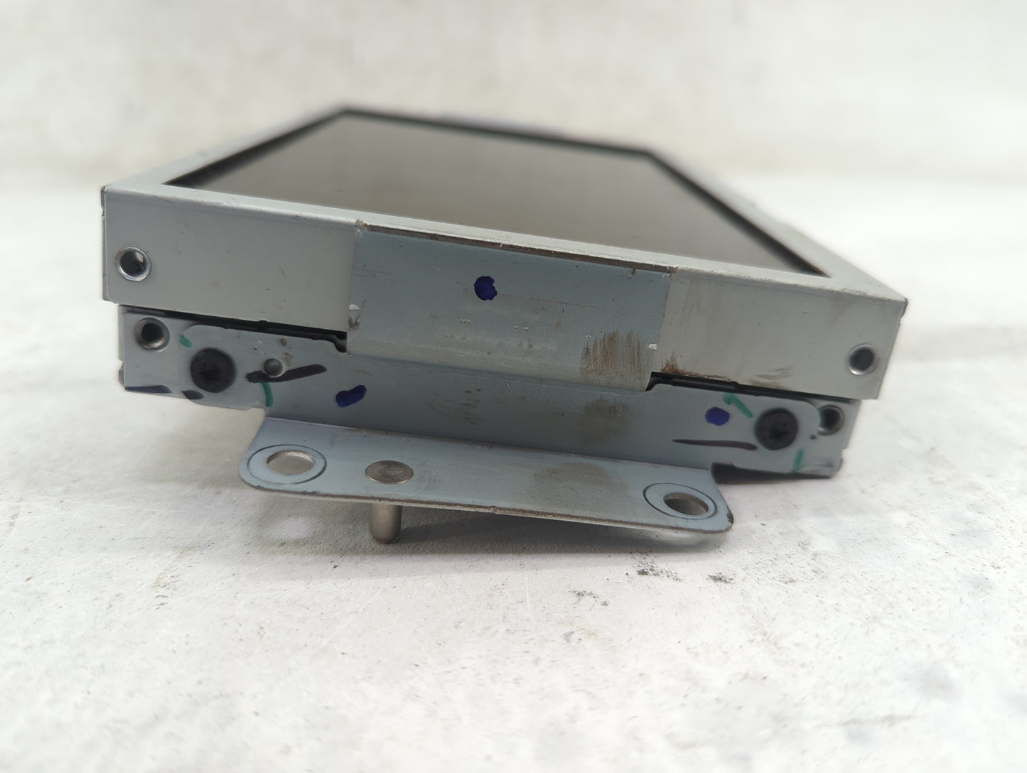 2011-2013 Ford Explorer Radio AM FM Cd Player Receiver Replacement Fits Fits 2011 2012 2013 OEM Used Auto Parts - Oemusedaut