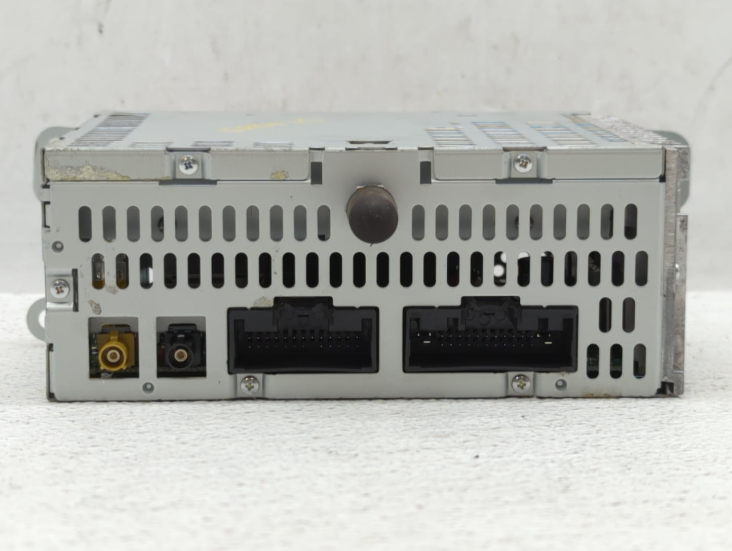 2013-2013 Ford Explorer Am Fm Cd Player Radio Receiver - Oemusedautoparts1.com