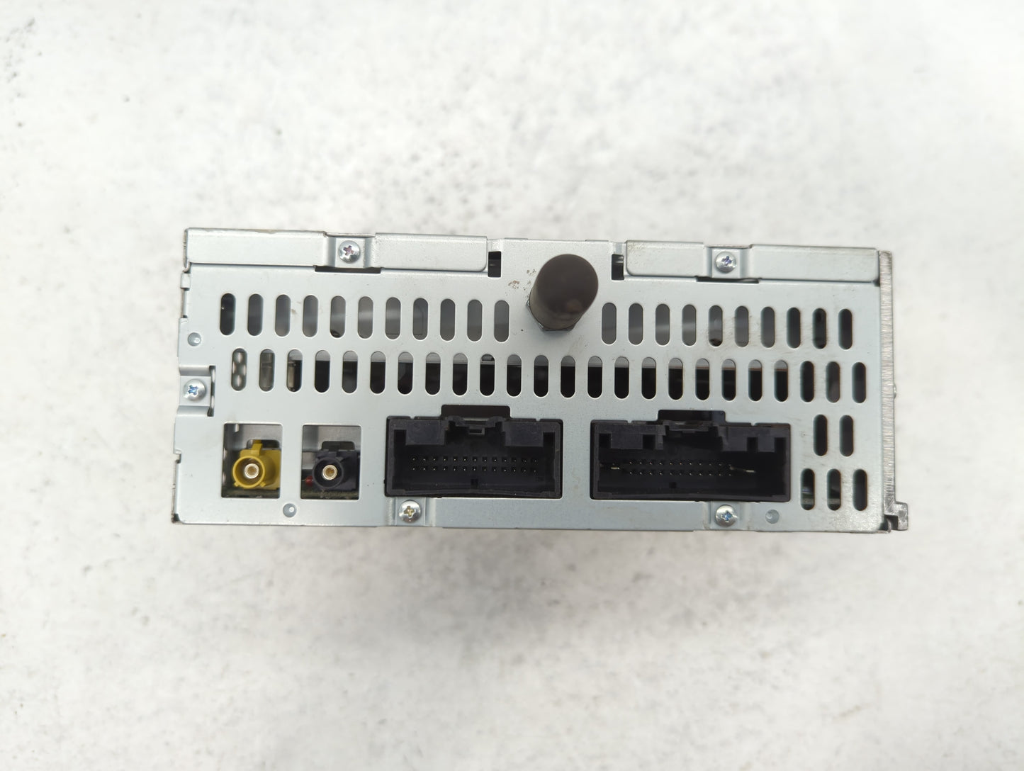 2013-2013 Ford Explorer Am Fm Cd Player Radio Receiver - Oemusedautoparts1.com