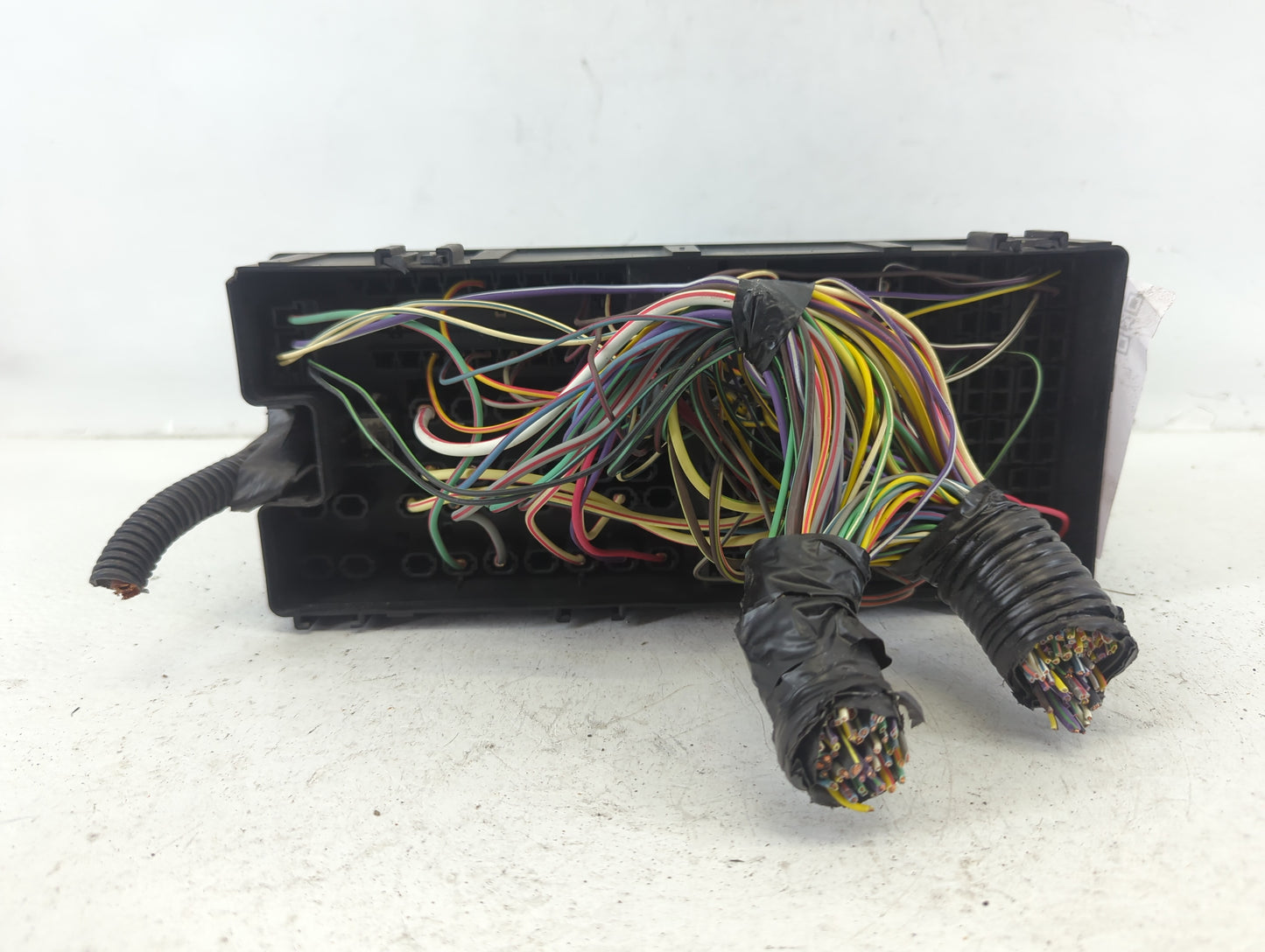 2013 Ford Explorer Fusebox Fuse Box Panel Relay Module P/N:BT4T-14A003-AA Fits OEM Used Auto Parts - Oemusedautoparts1.com
