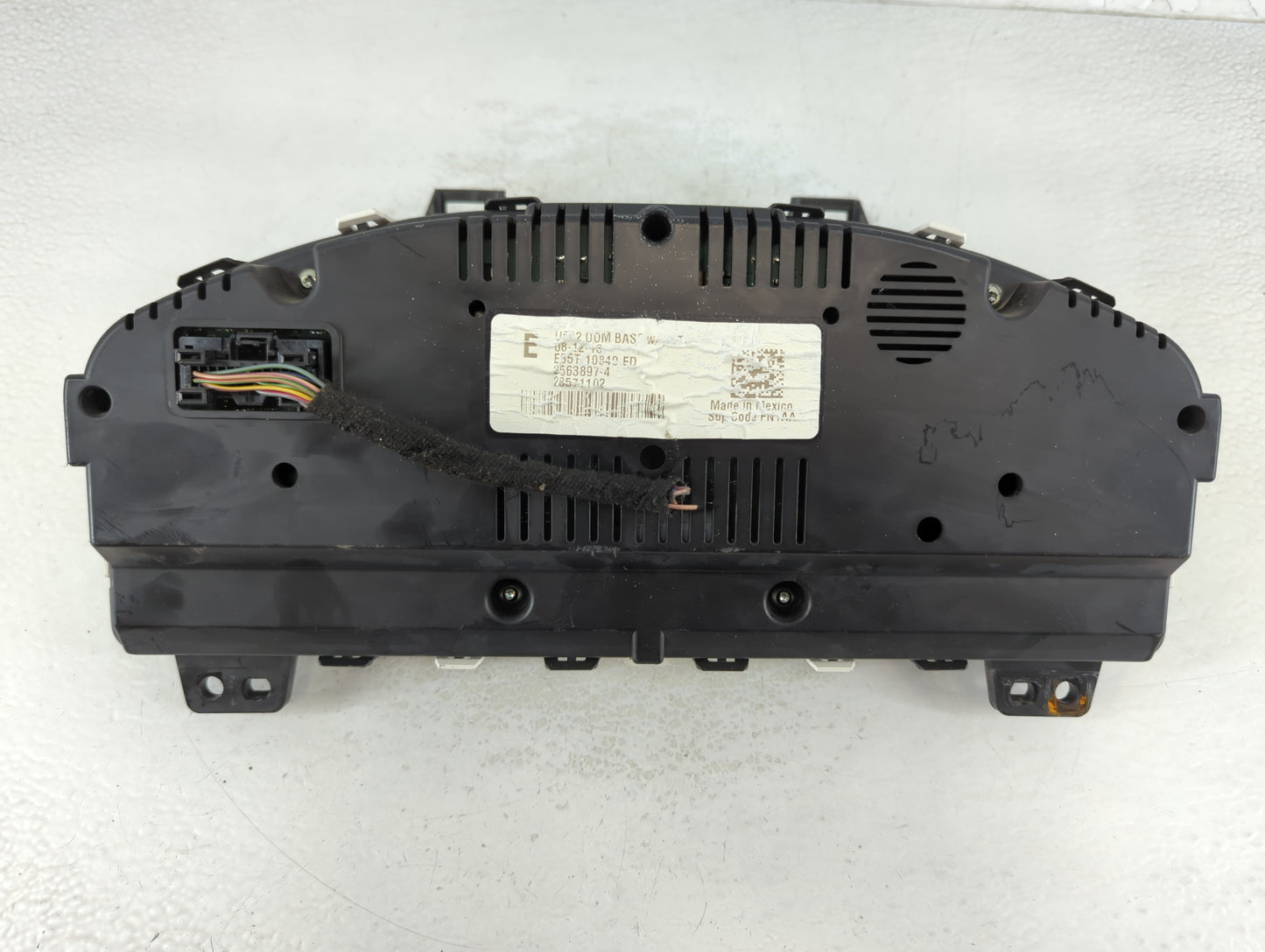 2013 Ford Explorer Instrument Cluster Speedometer Gauges P/N:2563897-4 Fits OEM Used Auto Parts - Oemusedautoparts1.com