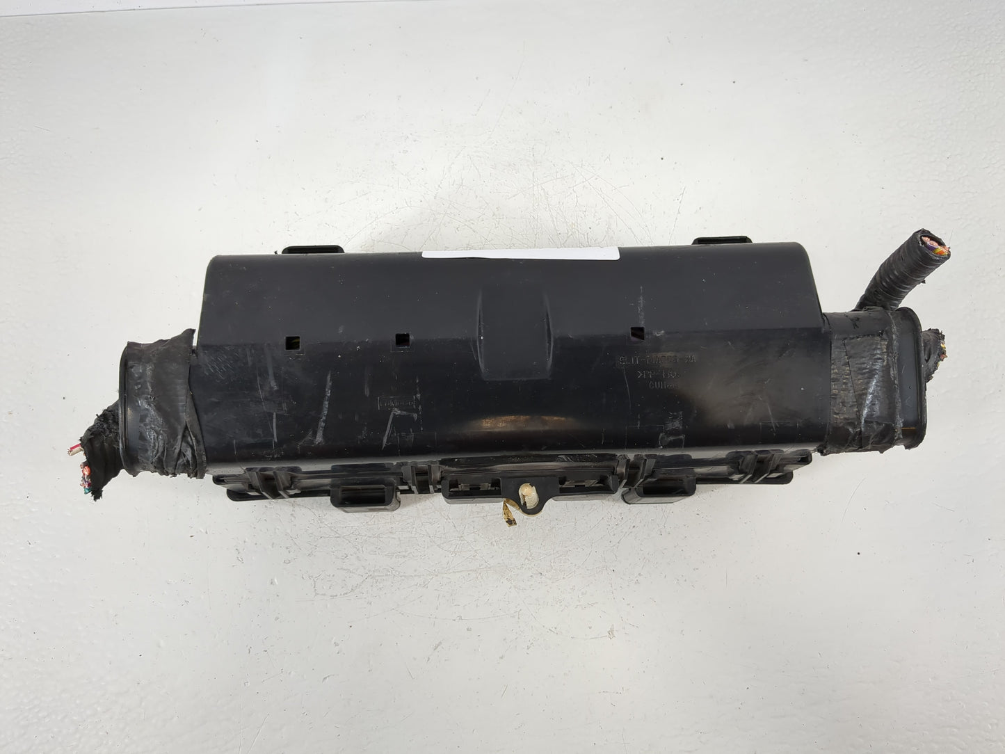 2011-2014 Ford F-150 Fusebox Fuse Box Panel Relay Module P/N:DL3T-12A581BAG Fits Fits 2011 2012 2013 2014 OEM Used Auto Part