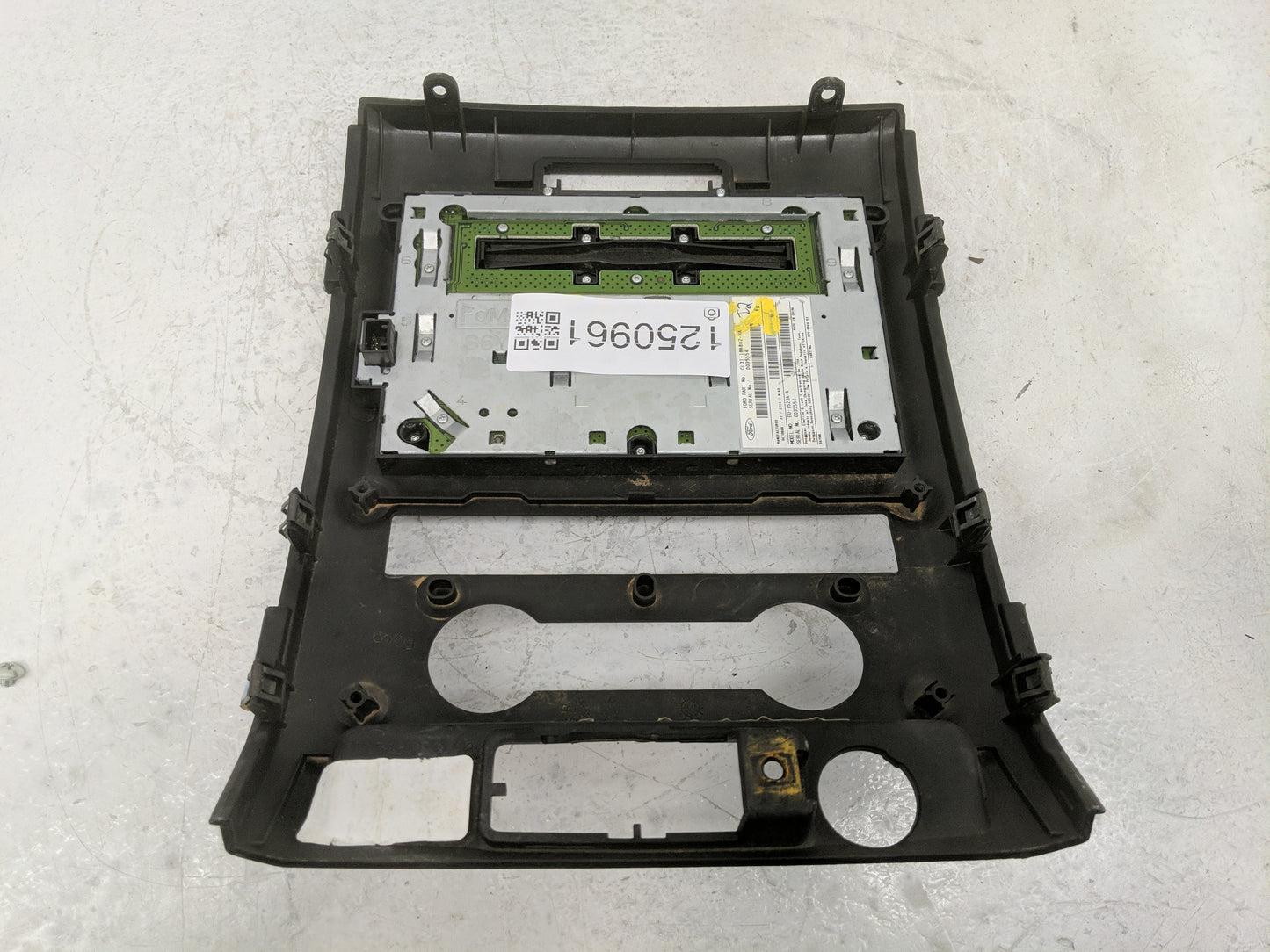 2012-2014 Ford F-150 Radio AM FM Cd Player Receiver Replacement P/N:CL3T-18A802-HA Fits Fits 2012 2013 2014 OEM Used Auto Pa