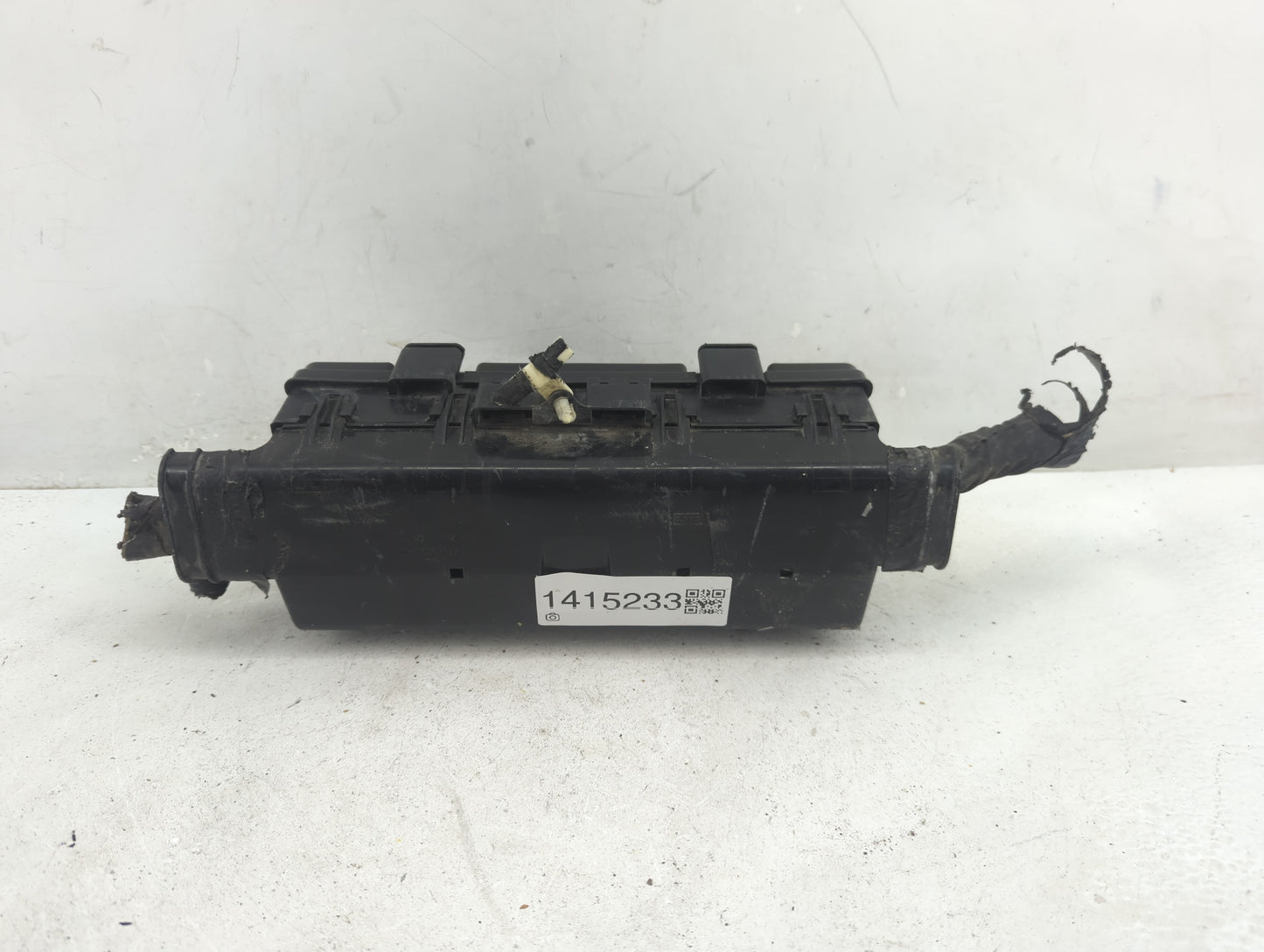 2011-2014 Ford F-150 Fusebox Fuse Box Panel Relay Module P/N:9L1T-14A003-AA Fits Fits 2011 2012 2013 2014 OEM Used Auto Part