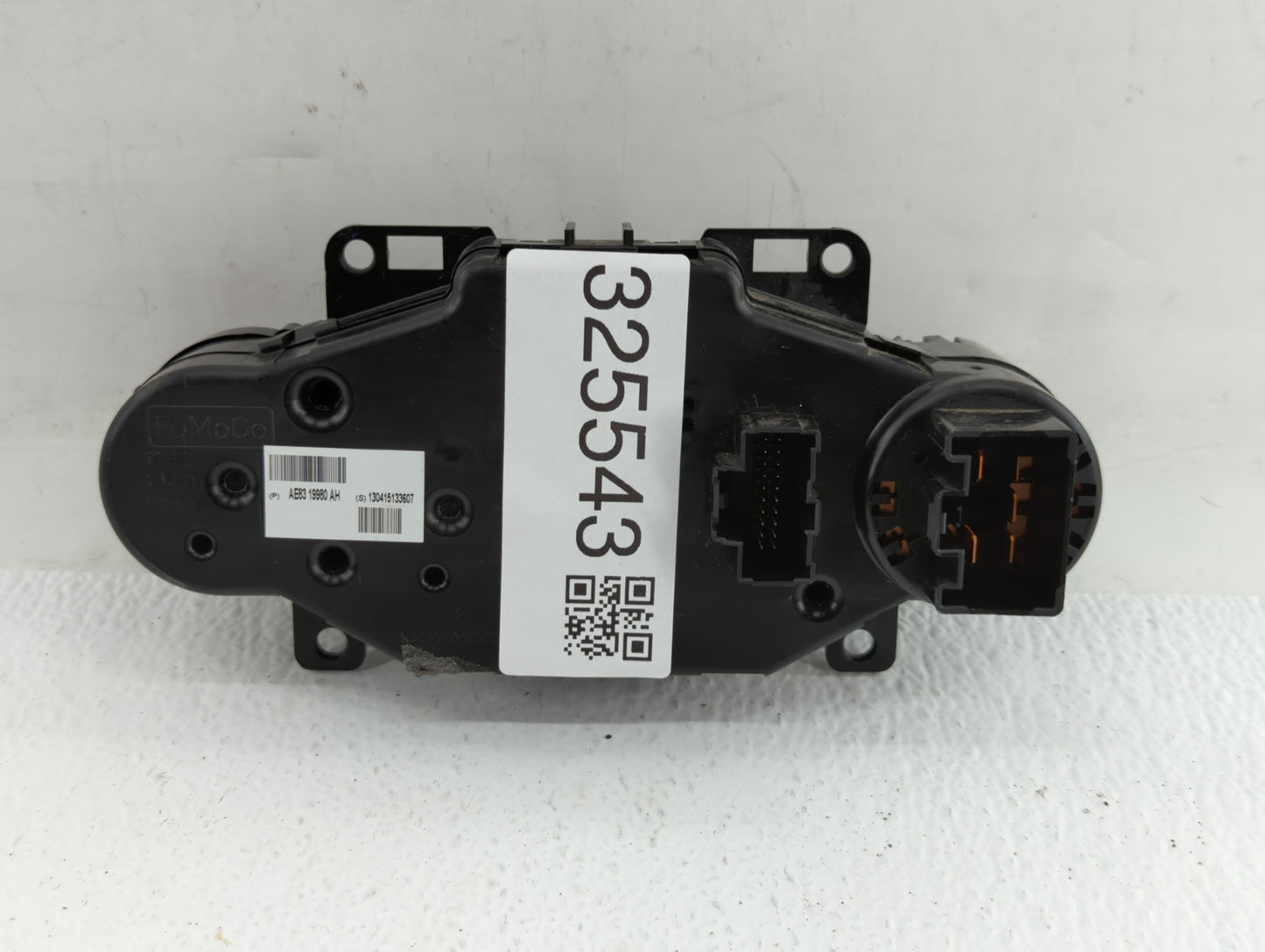 2011-2013 Ford Fiesta Climate Control Module Temperature AC/Heater Replacement P/N:AE83-19980-AE AE83-19980-AF Fits OEM Used