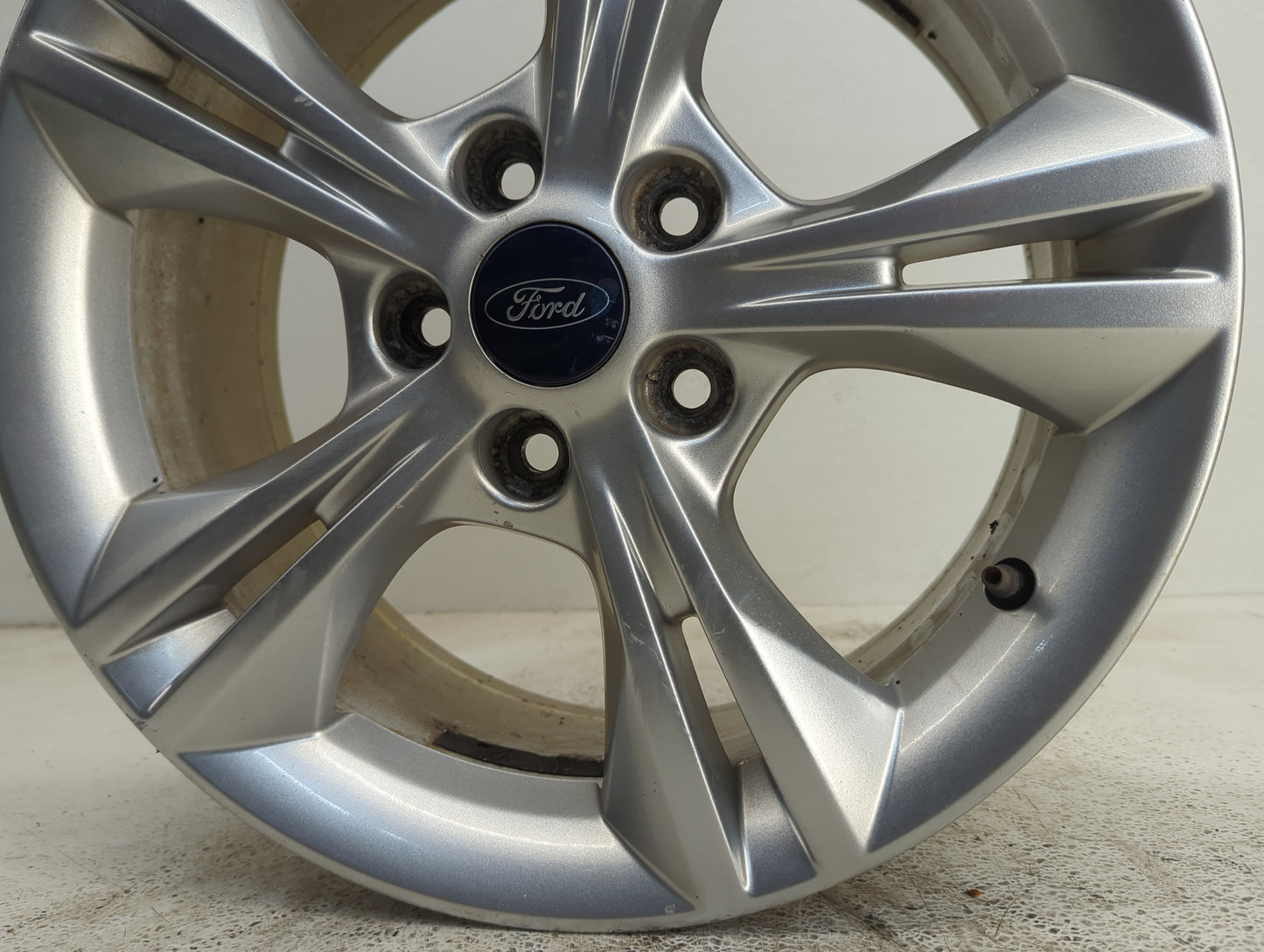 2012-2018 Ford Focus Oem Wheel Rim - Oemusedautoparts1.com
