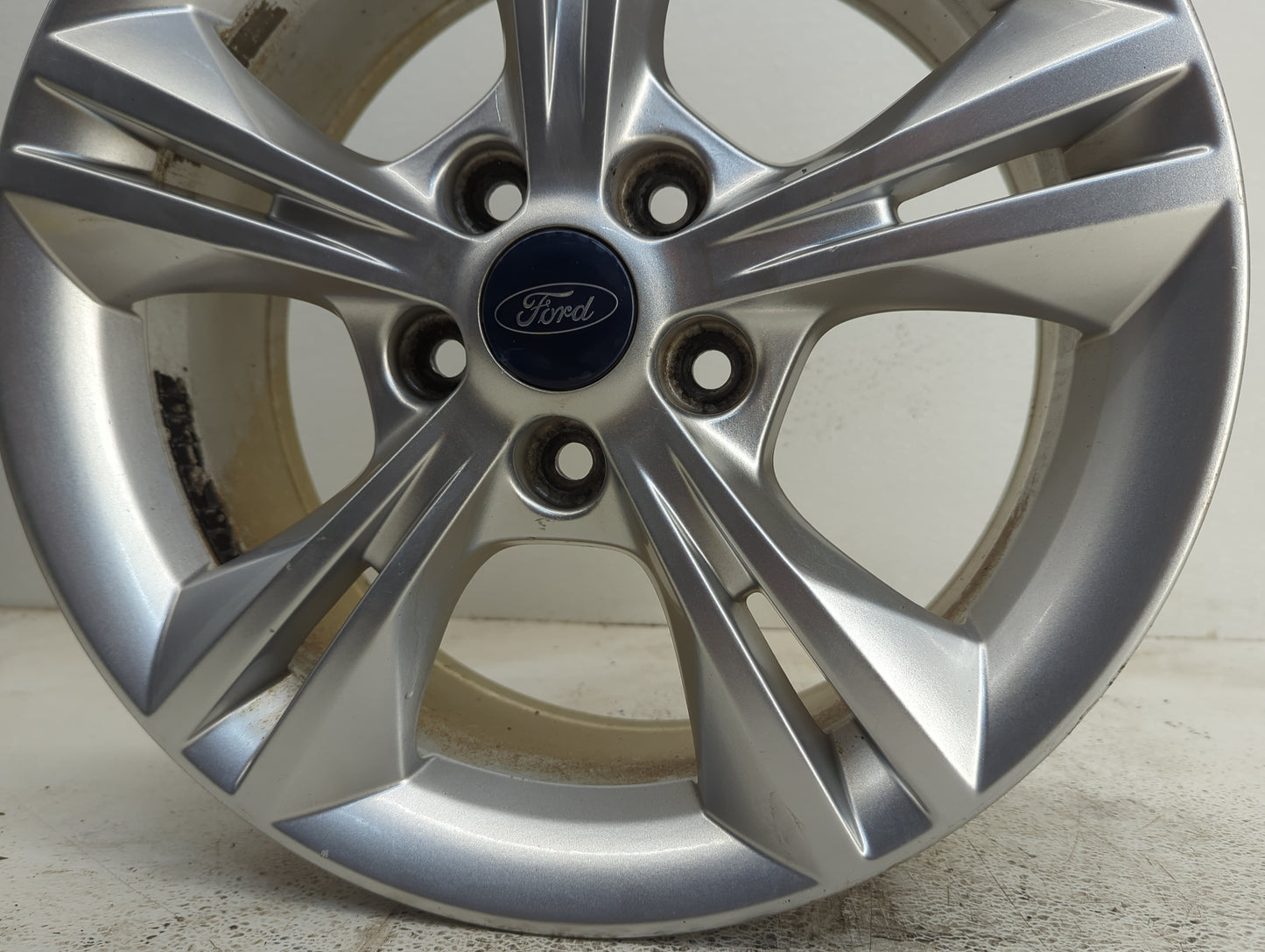2012-2018 Ford Focus Oem Wheel Rim - Oemusedautoparts1.com