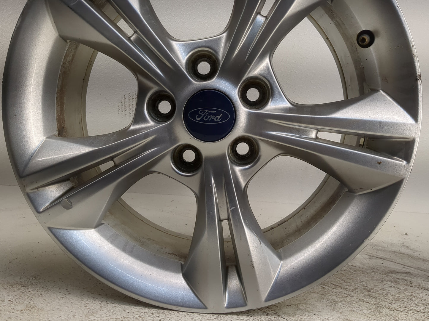 2012-2014 Ford Focus Oem Wheel Rim 1223581 - Oemusedautoparts1.com