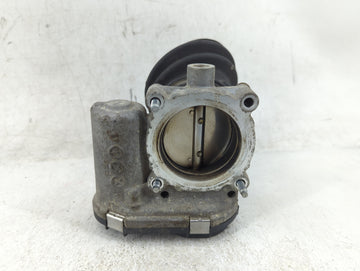 2012-2013 Ford Focus Throttle Body P/N:CM5E9F991AD Fits Fits 2012 2013 2014 2015 2016 2017 OEM Used Auto Parts