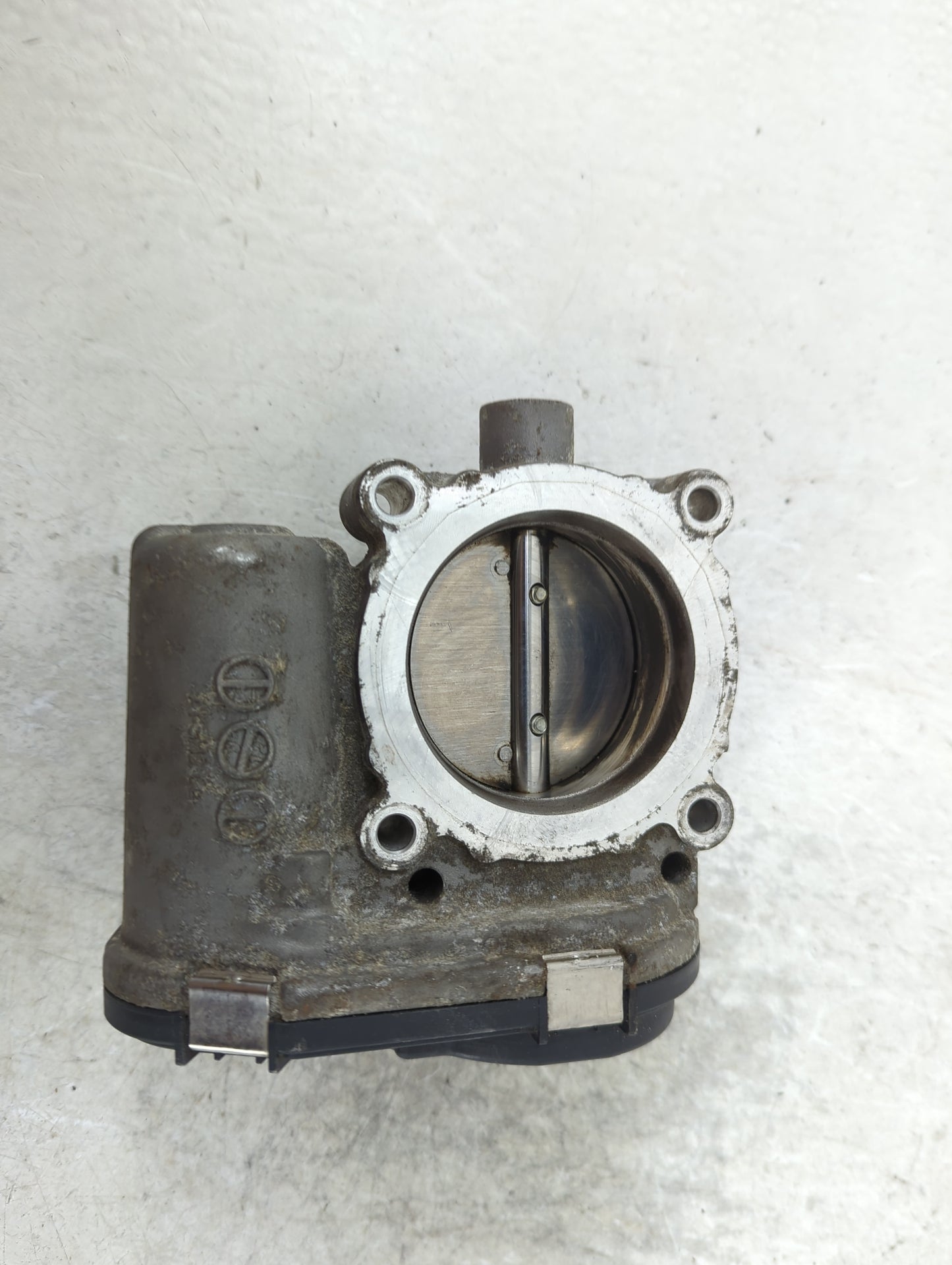 2012-2013 Ford Focus Throttle Body P/N:CM5E 9F991 AD 0 280 750 586 Fits Fits 2012 2013 2014 2015 2016 2017 OEM Used Auto Par