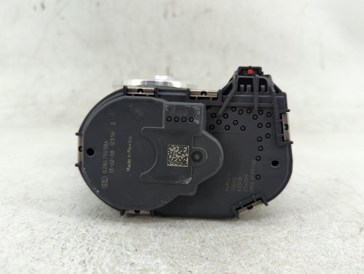 2012-2013 Ford Focus Throttle Body P/N:CM5E 9F991 AD 0 280 750 586 Fits Fits 2012 2013 2014 2015 2016 2017 OEM Used Auto Par