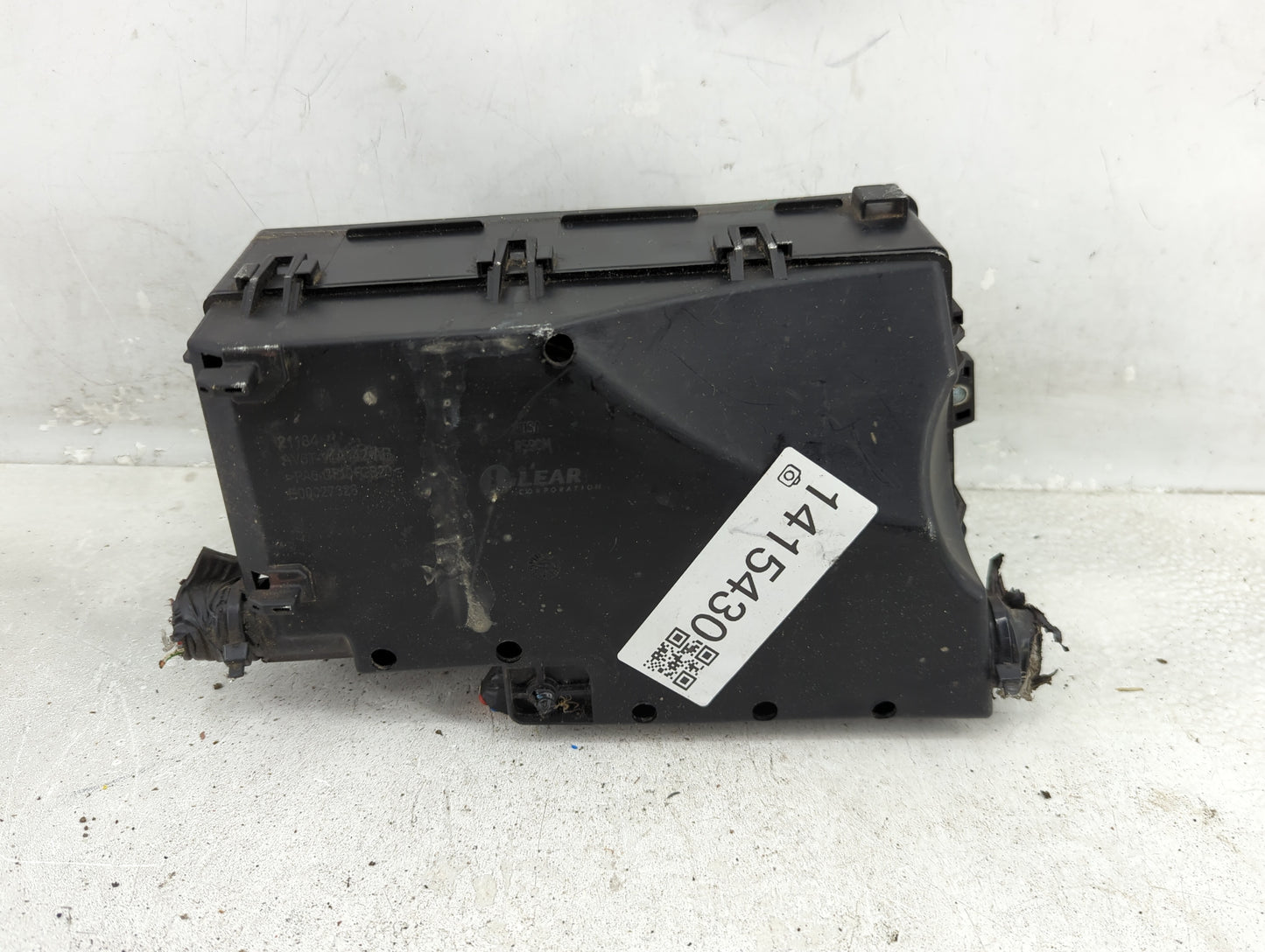 2012-2014 Ford Focus Fusebox Fuse Box Panel Relay Module P/N:AV6T-14A076-AB 19197 000 001, 21090 000 001 Fits Fits 2012 2013
