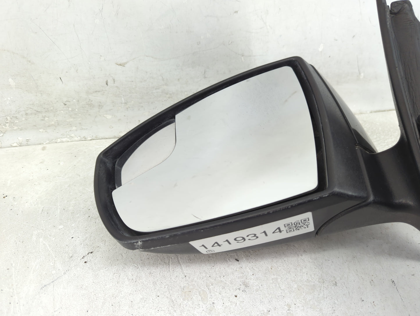 2012-2014 Ford Focus Driver Side View Mirror - Left Door Mirror OEM Used - Oemusedautoparts1.com