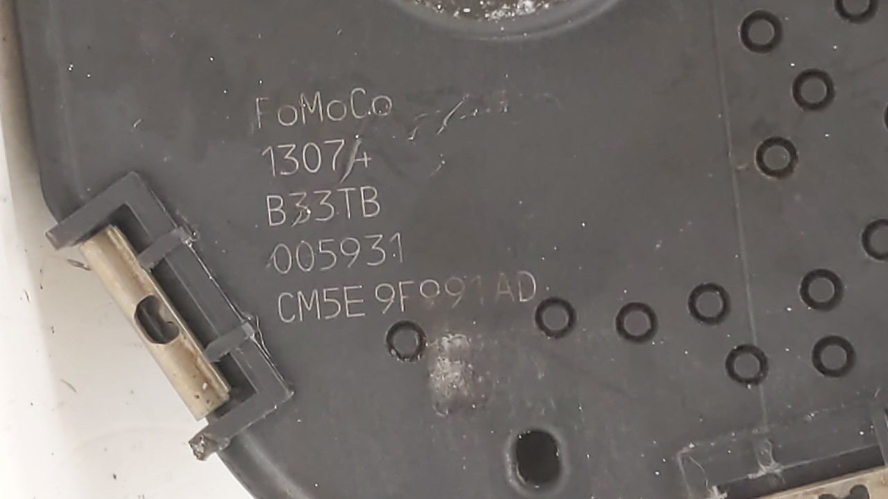 2012-2013 Ford Focus Throttle Body P/N:CM5E-9F991-AD CM5E-9F991-AC Fits Fits 2012 2013 2014 2015 2016 2017 OEM Used Auto Par