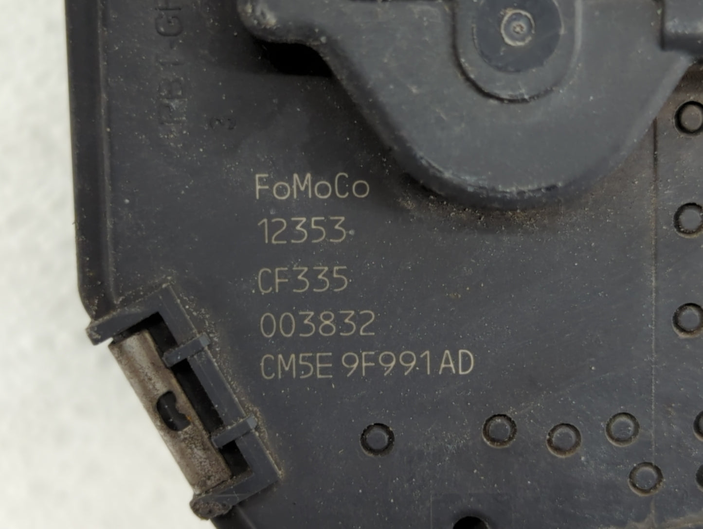2012-2013 Ford Focus Throttle Body P/N:DS7E-9F991-BB CM5E-9F991-AD, CM5E-9F991-AC Fits Fits 2012 2013 2014 2015 2016 2017 OE