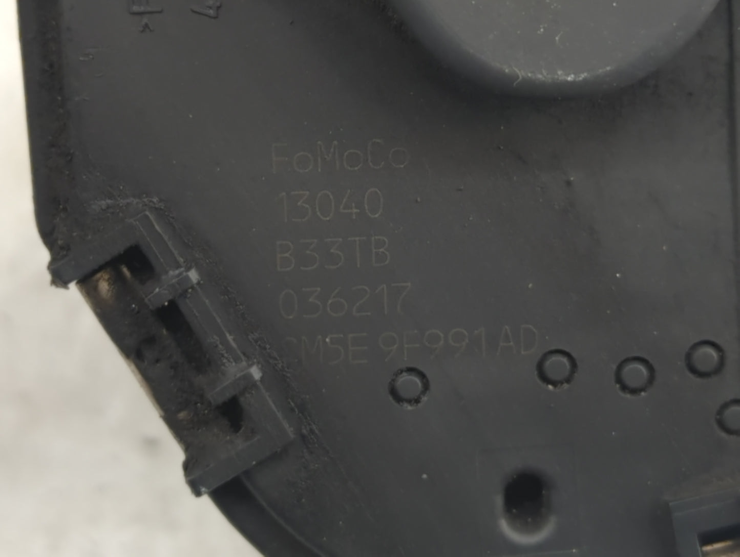 2012-2013 Ford Focus Throttle Body P/N:0280750585 0280750566, DS7E-9F991-BB, CM5E-9F991-AD Fits Fits 2012 2013 2014 2015 201