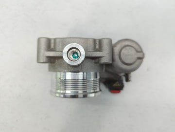 2012-2013 Ford Focus Throttle Body P/N:CM5E-9F991-AD Fits Fits 2012 2013 2014 2015 2016 2017 OEM Used Auto Parts