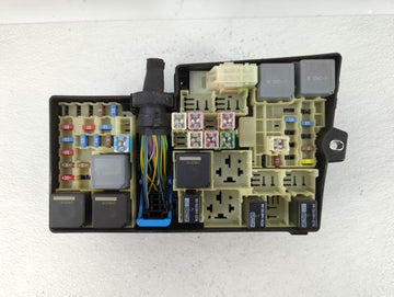 2012-2014 Ford Focus Fusebox Fuse Box Panel Relay Module P/N:AV6T-14A067-AC Fits Fits 2012 2013 2014 OEM Used Auto Parts