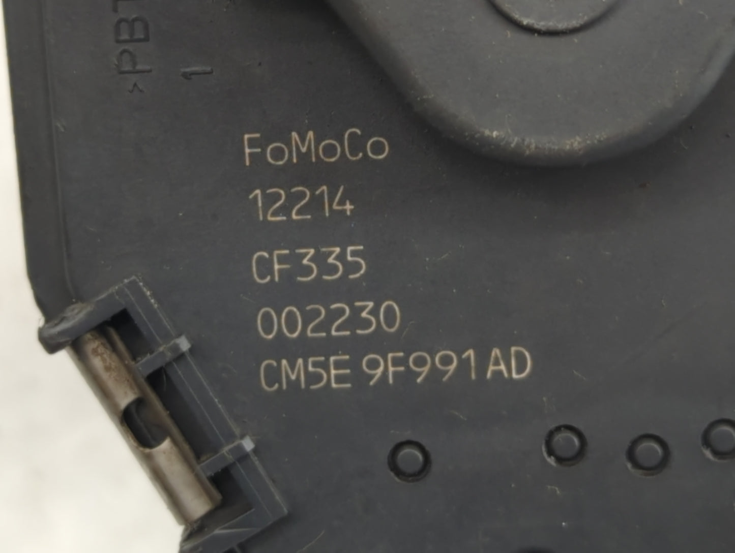 2012-2013 Ford Focus Throttle Body P/N:002230 CM5E 9F991AD Fits Fits 2012 2013 2014 2015 2016 2017 OEM Used Auto Parts - Oem