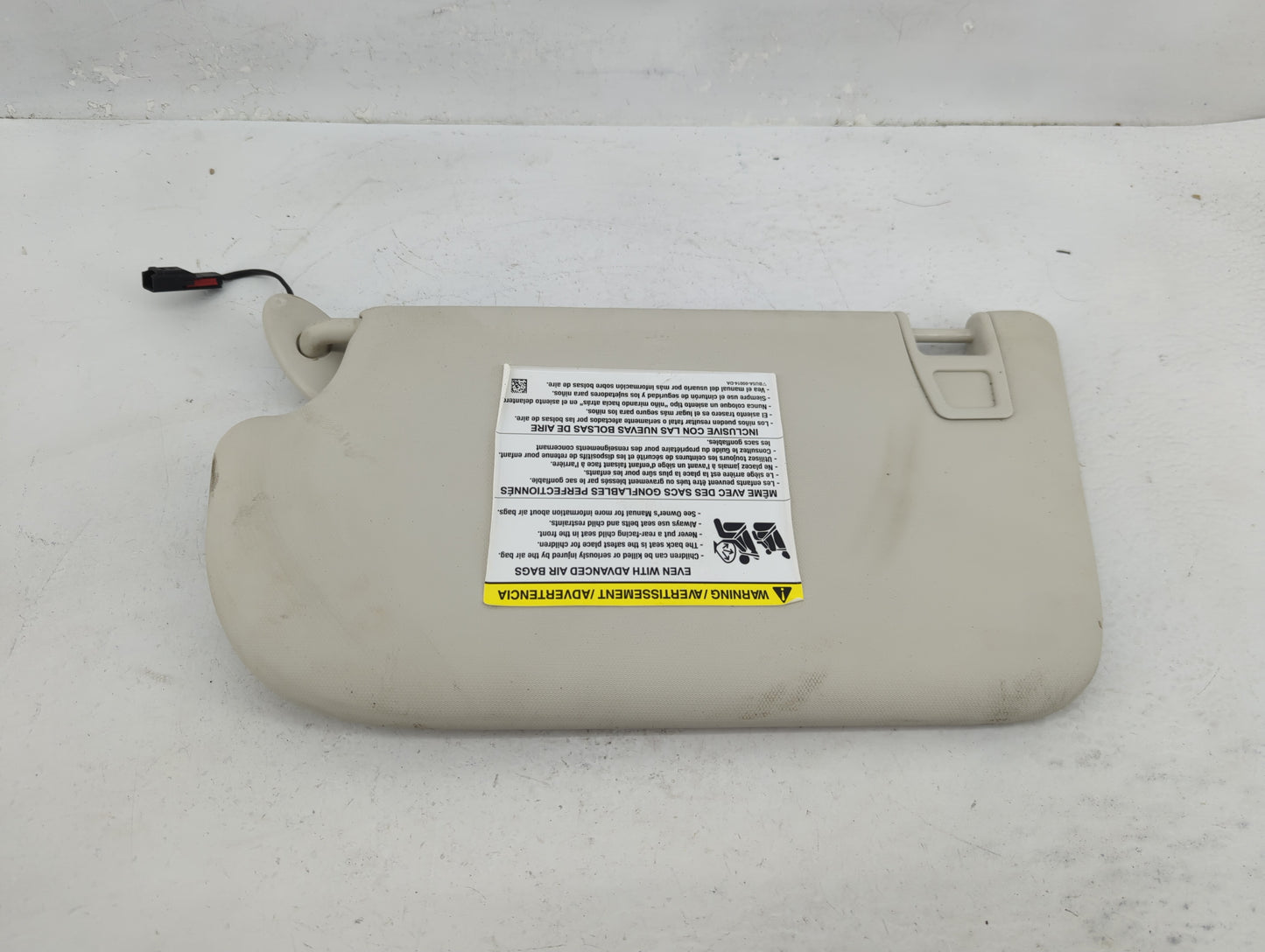 2012-2013 Ford Focus Sun Visor Shade Replacement Passenger Right Mirror Fits Fits 2012 2013 OEM Used Auto Parts - Oemusedaut