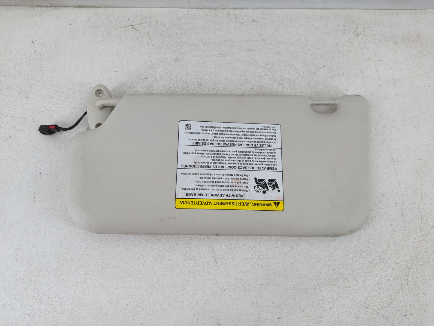 2013-2018 Ford Focus Sun Visor Shade Replacement Passenger Right Mirror Fits Fits 2013 2014 2015 2016 2017 2018 OEM Used Aut