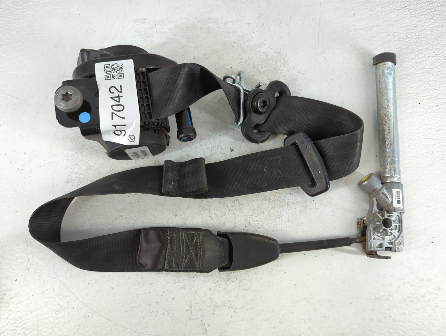 2013-2018 Ford Focus Passenger Front Seatbelt Retractor - Oemusedautoparts1.com