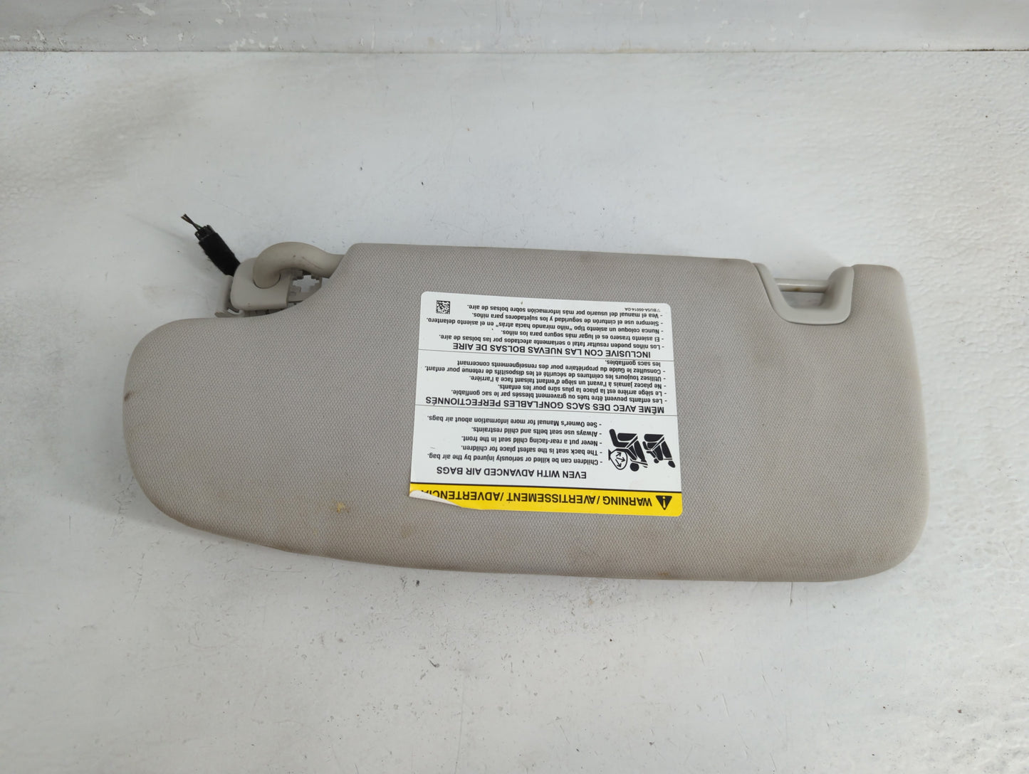 2013-2014 Ford Fusion Sun Visor Shade Replacement Passenger Right Mirror Fits Fits 2013 2014 OEM Used Auto Parts - Oemusedau