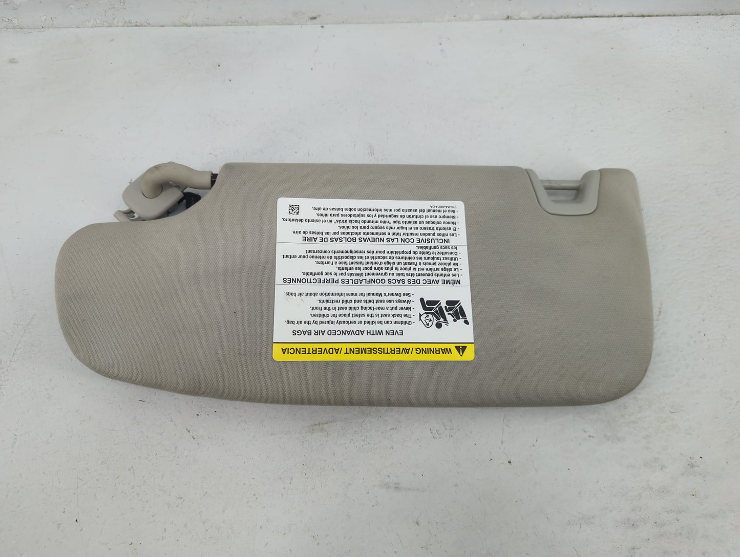 2013-2014 Ford Fusion Sun Visor Shade Replacement Passenger Right Mirror Fits Fits 2013 2014 OEM Used Auto Parts - Oemusedau