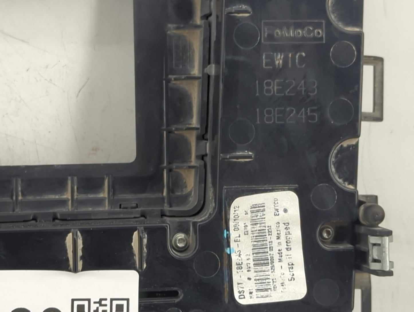 2013 Ford Fusion Radio AM FM Cd Player Receiver Replacement P/N:DS7T-18E243-EL EWTC, 18E243, 18E245 Fits OEM Used Auto Parts