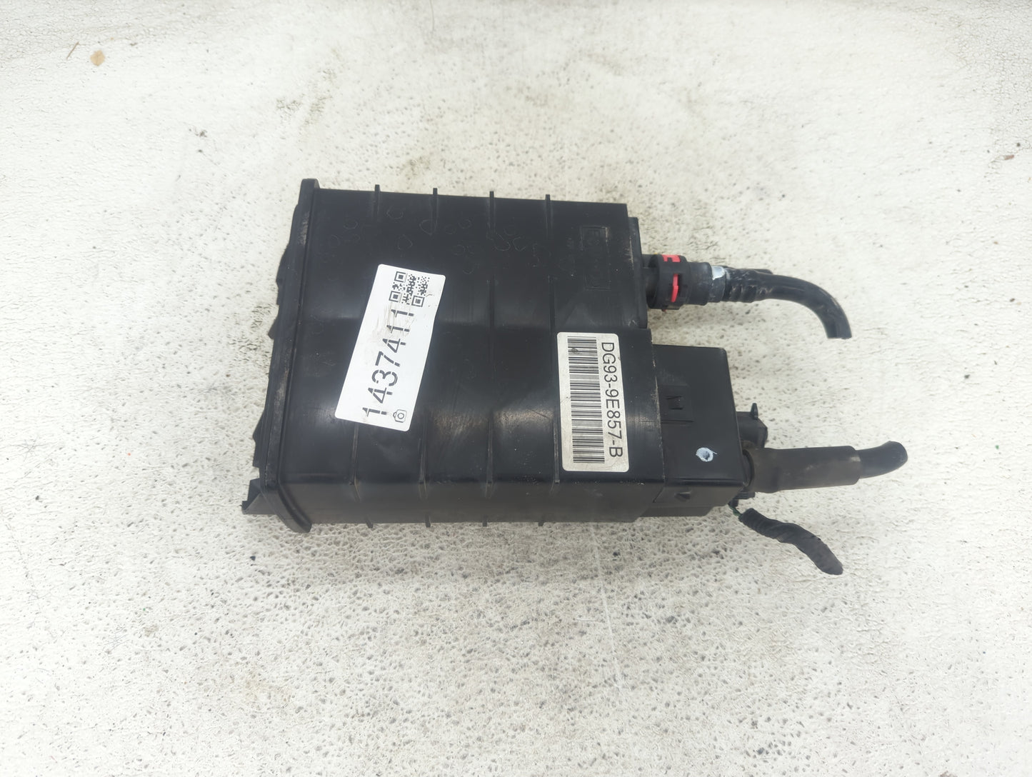 2013 Ford Fusion Fuel Vapor Charcoal Canister 1437411 - Oemusedautoparts1.com