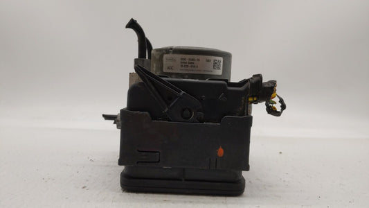 2013 Ford Fusion ABS Pump Control Module Replacement P/N:DG9C-2C405-AH DG9C-2C405-FB Fits OEM Used Auto Parts