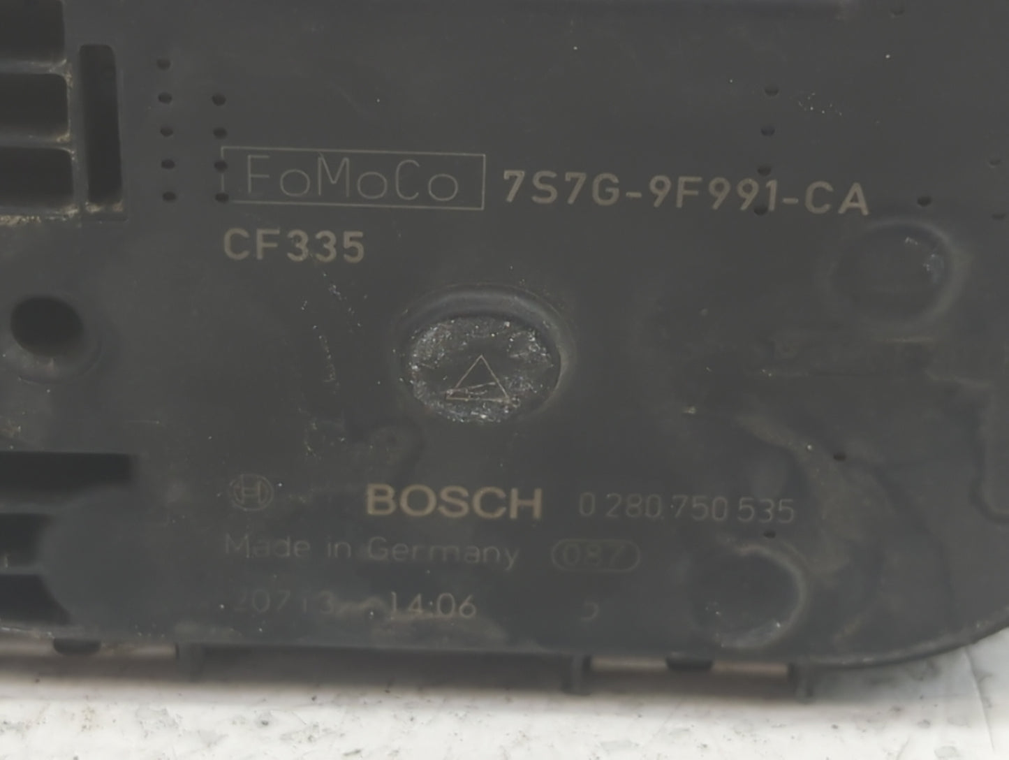 2013-2014 Ford Fusion Throttle Body P/N:7S7G-9F991-CA Fits Fits 2013 2014 2015 2016 2017 2018 2019 OEM Used Auto Parts - Oem