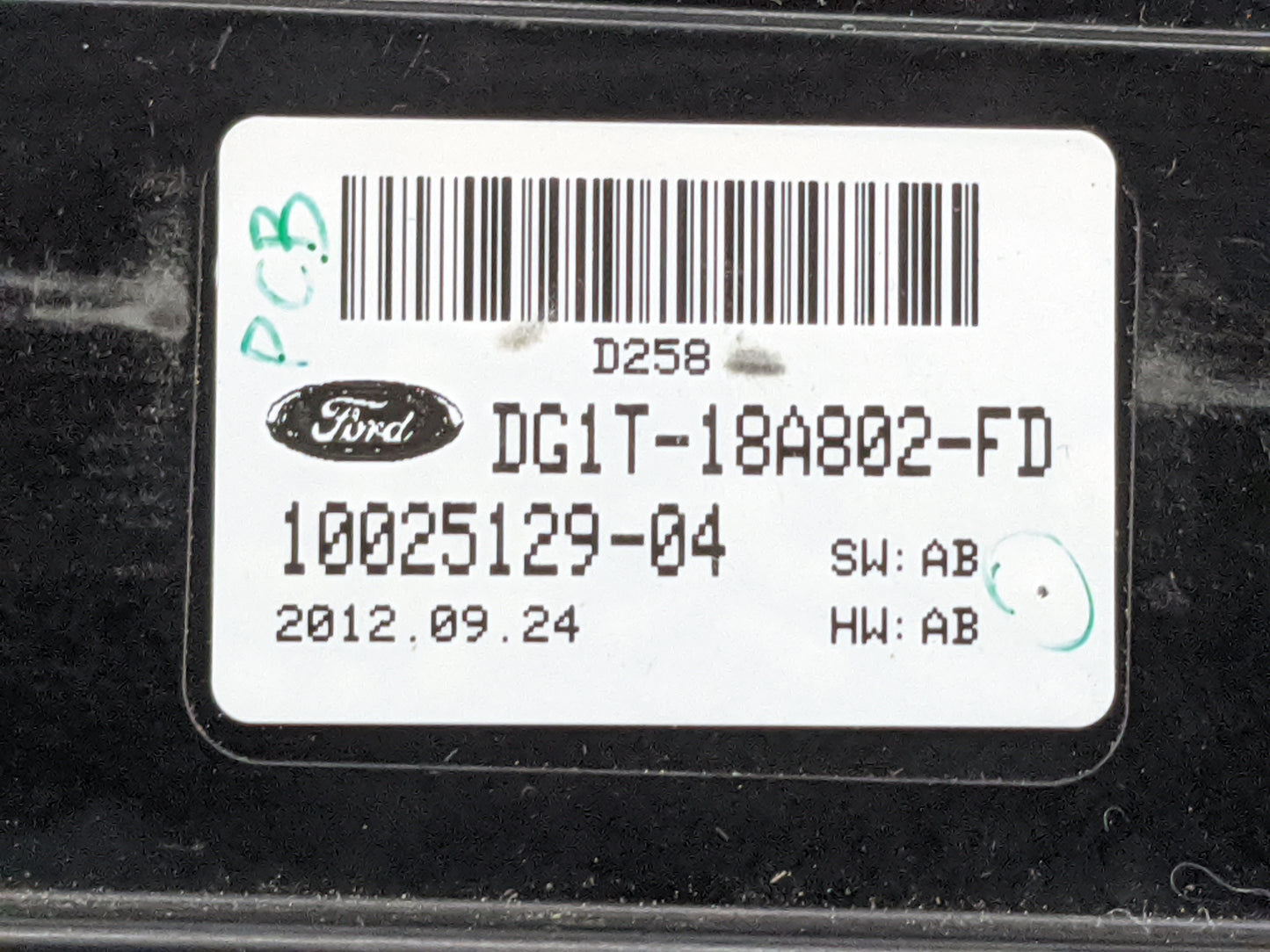 2013-2013 Ford Taurus Radio Control Panel 1473674 - Oemusedautoparts1.com