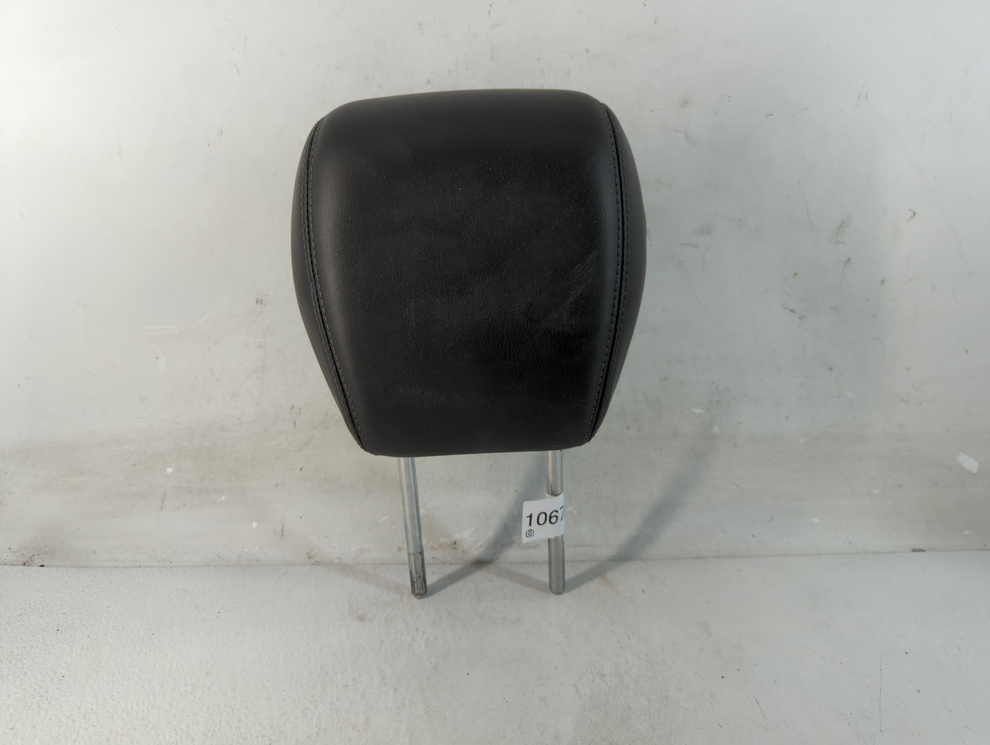 2013-2014 Gmc Acadia Headrest Head Rest Rear Seat Fits Fits 2013 2014 OEM Used Auto Parts - Oemusedautoparts1.com