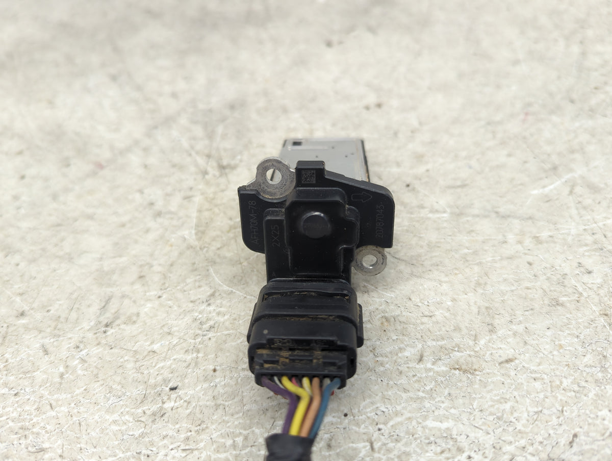 2012-2022 Gmc Acadia Mass Air Flow Meter Maf Sensor 1487868 - Oemusedautoparts1.com