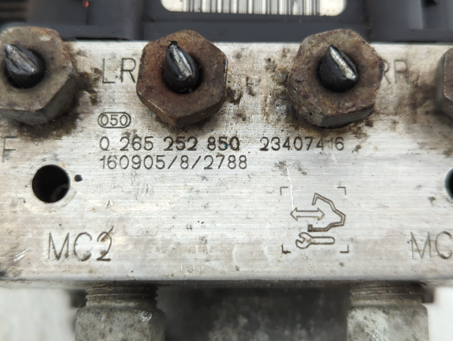 2012-2017 Gmc Acadia ABS Pump Control Module Replacement P/N:23407416 22912777, 22822155 Fits Fits 2012 2013 2014 2015 2016