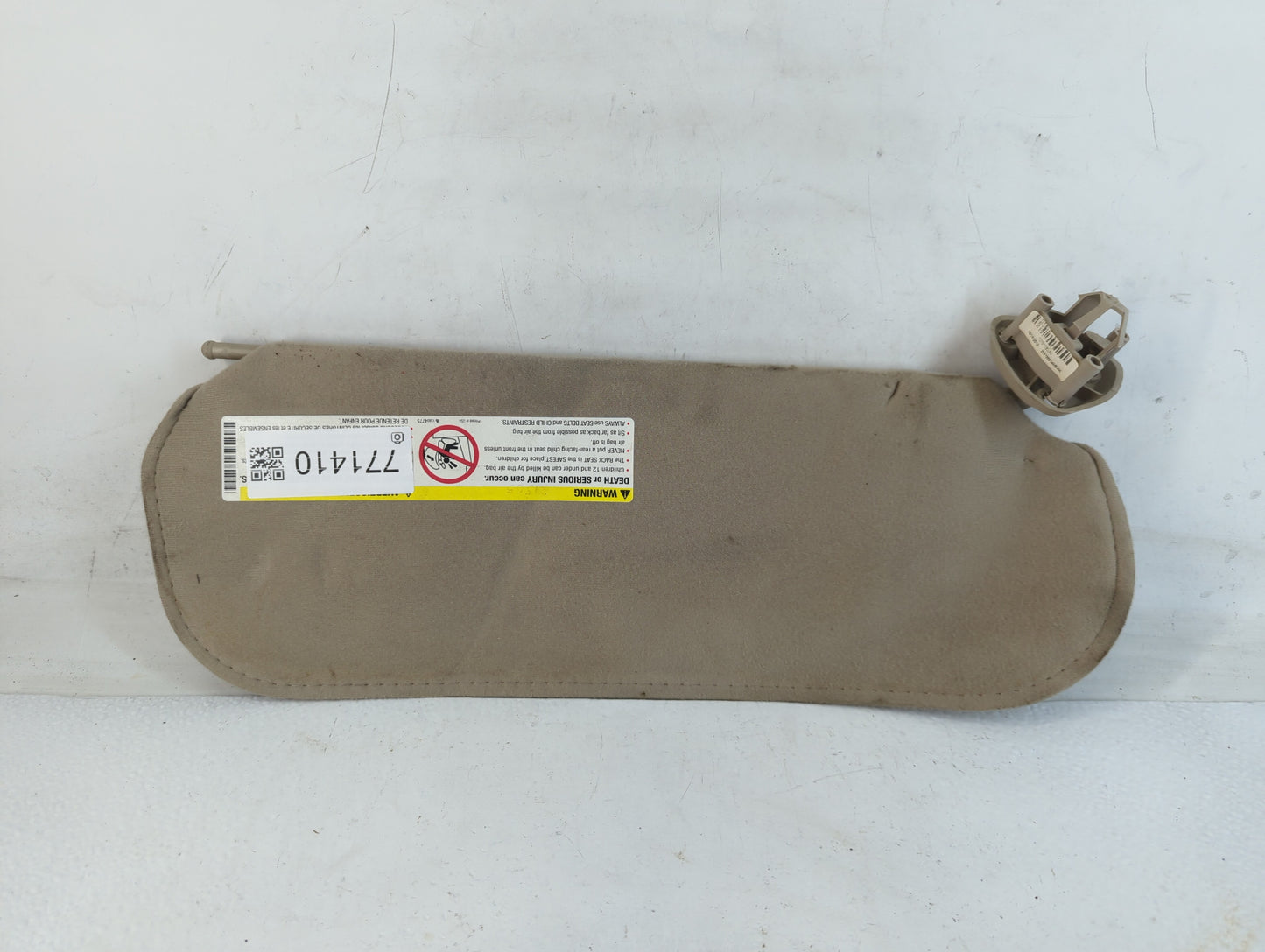 2003-2019 Gmc Savana 2500 Sun Visor Shade Replacement Driver Left Mirror Fits OEM Used Auto Parts - Oemusedautoparts1.com