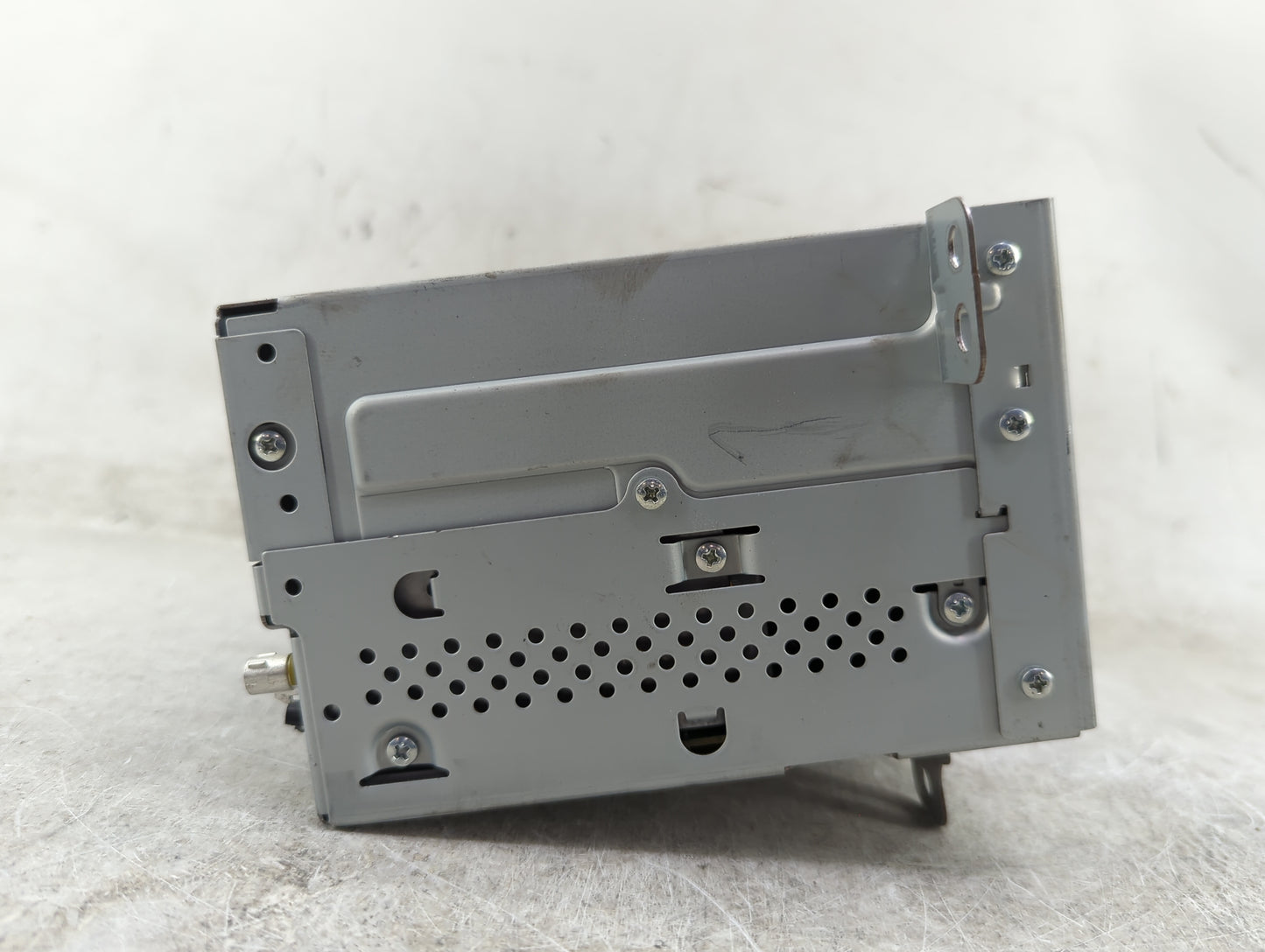 2013 Gmc Terrain Radio AM FM Cd Player Receiver Replacement P/N:22979837 GA-130-COLR-NS, CQ-FG7ZE7GDA Fits OEM Used Auto Par