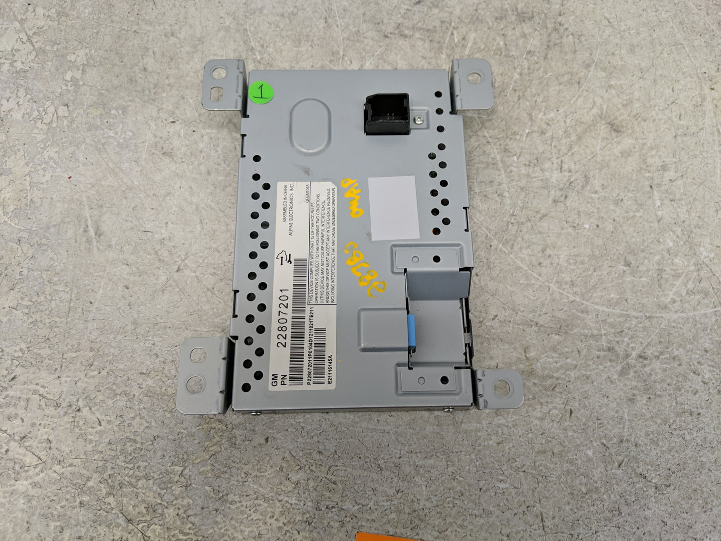 2010-2017 Gmc Terrain Radio AM FM Cd Player Receiver Replacement Fits Fits 2010 2011 2012 2013 2014 2015 2016 2017 OEM Used