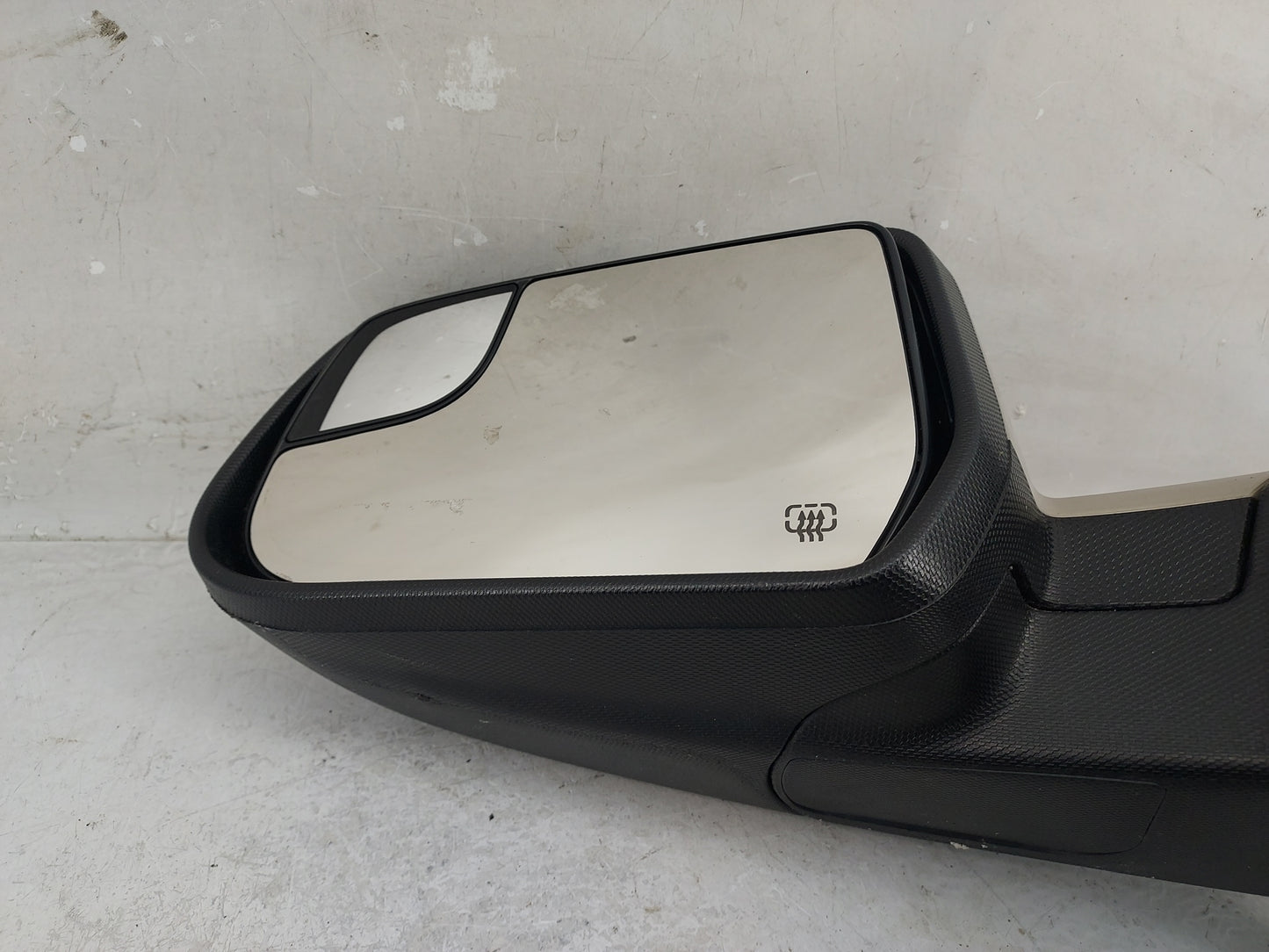 2011-2014 Gmc Terrain Driver Side View Mirror - Left Door Mirror OEM Used - Oemusedautoparts1.com