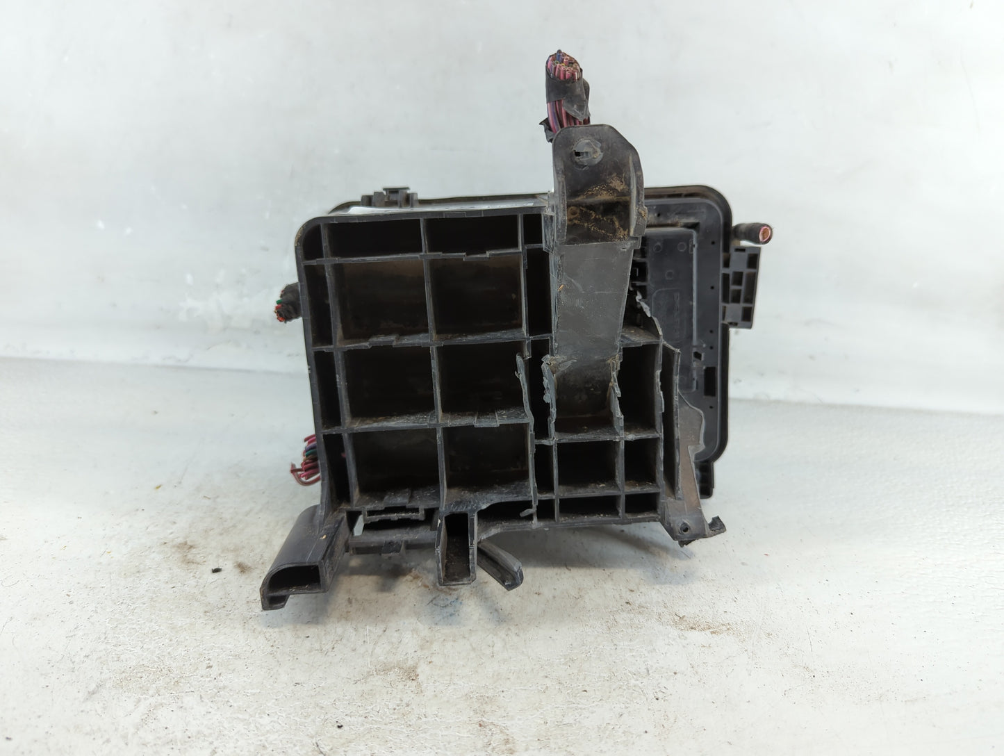 2013-2015 Gmc Terrain Fusebox Fuse Box Panel Relay Module Fits Fits 2013 2014 2015 OEM Used Auto Parts - Oemusedautoparts1.c