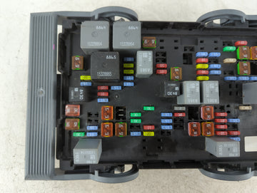 2010-2014 Gmc Yukon Xl 1500 Fusebox Fuse Box Panel Relay Module Fits Fits 2010 2011 2012 2013 2014 OEM Used Auto Parts