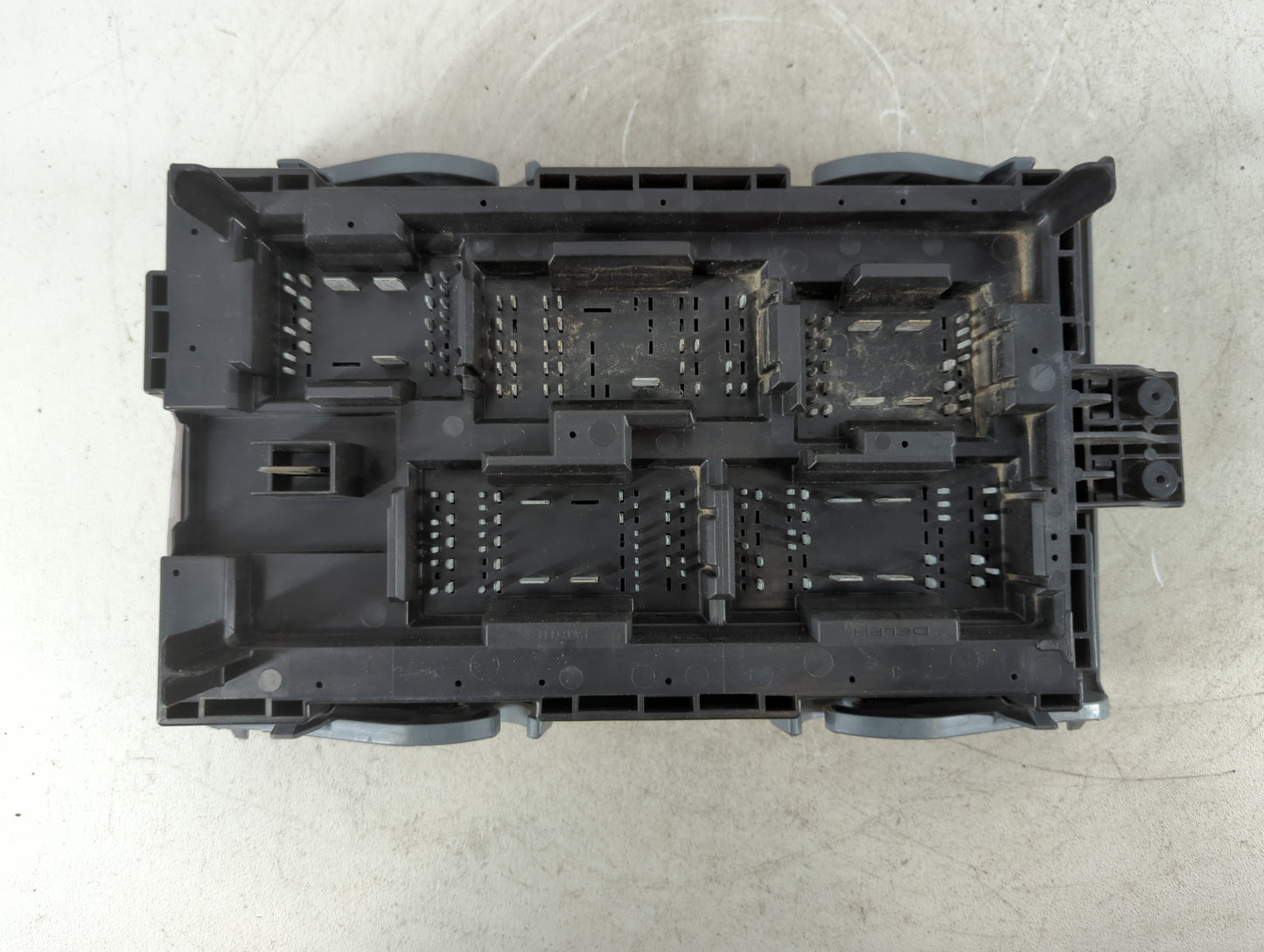2010-2014 Gmc Yukon Xl 1500 Fusebox Fuse Box Panel Relay Module Fits Fits 2010 2011 2012 2013 2014 OEM Used Auto Parts - Oem